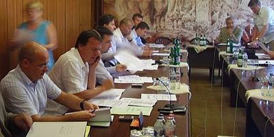 Elmeszelték Szombathely hitelfelvételi közbeszerzési pályázatát