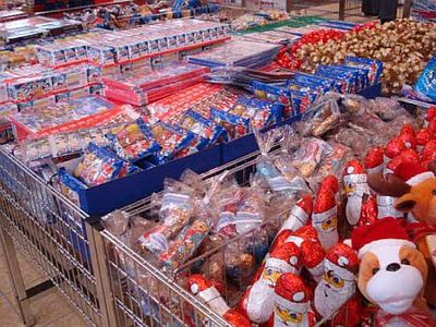 Mikuláscsomagok a hipermarketekben