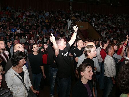Republic a szombathelyi sportházban