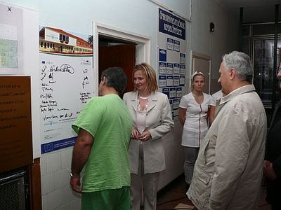 Időkapszulával indult az új sárvári rendelő építése