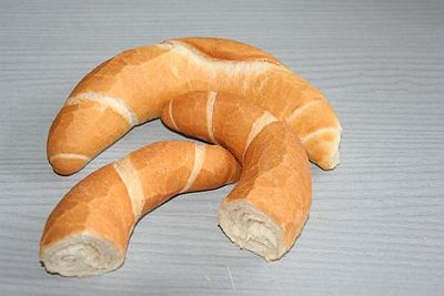 Kifli a Tankenyérboltból ALON nagy kifli- és zsemletesztje