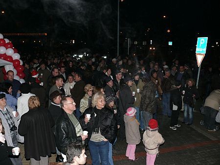 Tömeges forraltborozás Sárváron