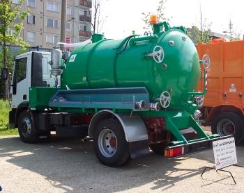6 köbméteres szippantó Szippantók, kukásautók, hókotrók