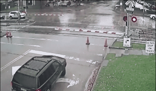 A nap idiótája kikerüli a sorompót