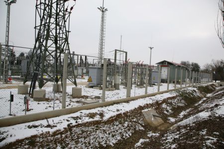 K&ouml;rmend, al&aacute;llom&aacute;s