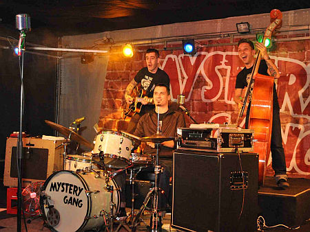 Mystery Band a V&eacute;g&aacute;llom&aacute;sban