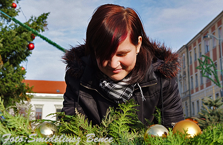 Adventi elők&eacute;sz&uuml;letek a szombathelyi Fő t&eacute;ren