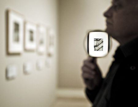 Kecskem&eacute;ti D&aacute;vid szabad&uacute;sz&oacute; fot&oacute;riporter Andr&eacute; Kert&eacute;sz retrospekt&iacute;v c&iacute;mű k&eacute;pe, amely I. d&iacute;jat nyert a XXX. Magyar Sajt&oacute;fot&oacute; P&aacute;ly&aacute;zat Műv&eacute;szet (egyedi) kateg&oacute;ri&aacute;j&aacute;ban.