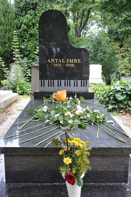 Antal Imre s&iacute;rja