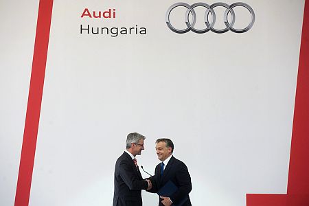 Audi-gy&iacute;&aacute;r alapkőlet&eacute;tele, Győr, Orb&aacute;n Viktor
