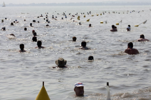 Balaton &aacute;t&uacute;sz&aacute;s 2012