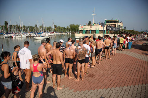 Balaton &aacute;t&uacute;sz&aacute;s 2012