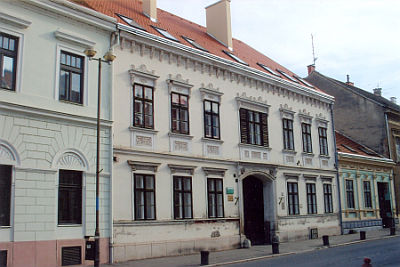 Szombathelyi bankok ki&aacute;ll&iacute;t&aacute;s