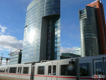 International Center, B&eacute;cs