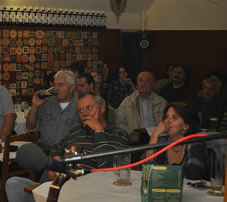 Blues Tran koncert a Malom Sörözőben