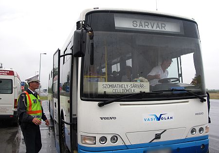 Busz ellenőrz&eacute;s