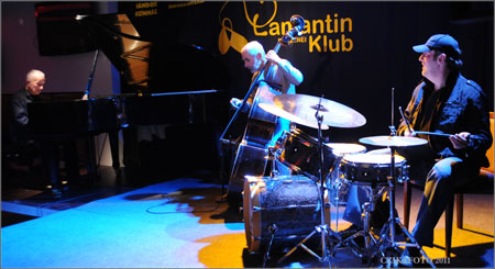 Creative Art Trio a szombathelyi We&ouml;res S&aacute;ndor Sz&iacute;nh&aacute;zban 