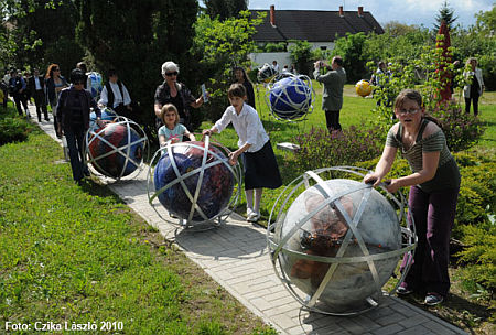 Rolling Stars and Planets
