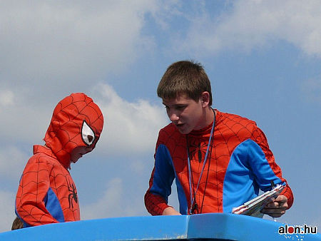 Cs&uacute;szdaverseny S&aacute;rv&aacute;ron