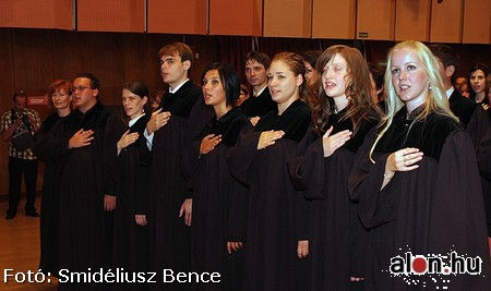Diplomaoszt&oacute; a szombathelyi egyetemen 2010