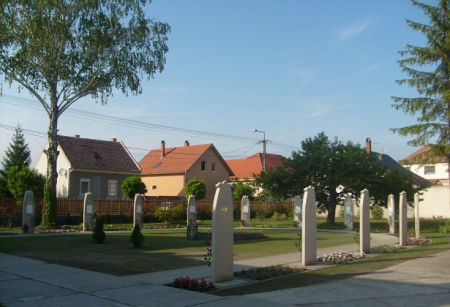 P&aacute;pa, a F&eacute;ny &uacute;tja