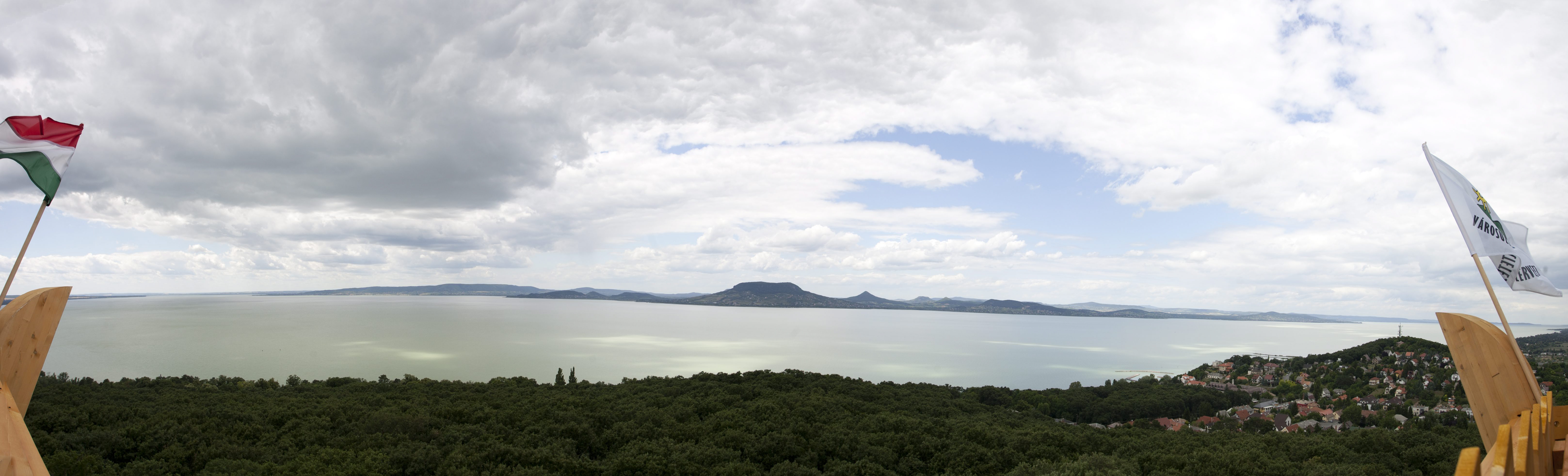 Fony&oacute;di kil&aacute;t&oacute;, panor&aacute;mak&eacute;p