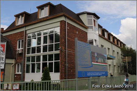 &Eacute;jjeli mened&eacute;k, Szombathely