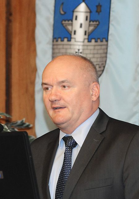 Hende Csaba