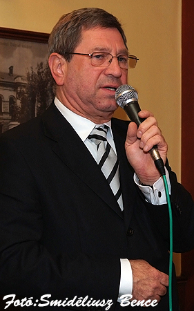 Hende Csaba az Art Caf&eacute;ban