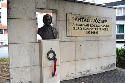 Szobortísztítás Szombathelyen