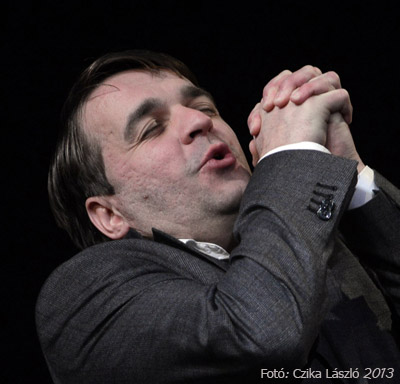 Máli néni, Weöres Sándor Színház