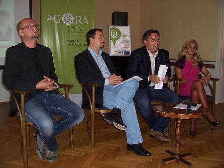Agora sajtótájékoztató