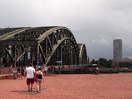 Köln, híd