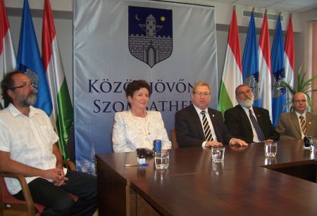 Együttműködési megállapodásokat írtak alá a Városházán