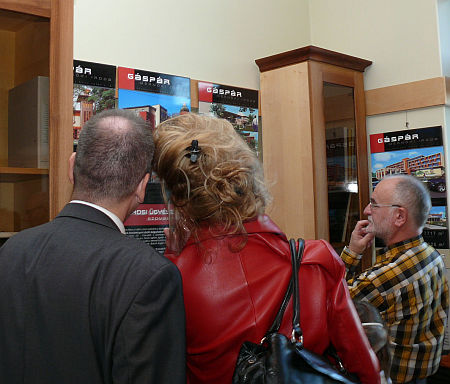 Gáspár Péter kiállításának a megnyitója a Vitalitas Galériában