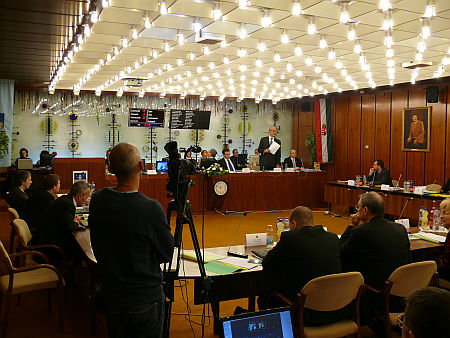 Közgyűlés, Szombathyel