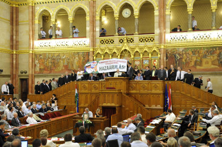 Jobbik, földtörvény