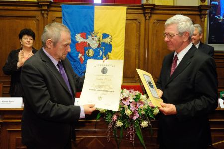 Jordán Tamás átvette a Bessenyi-díjat