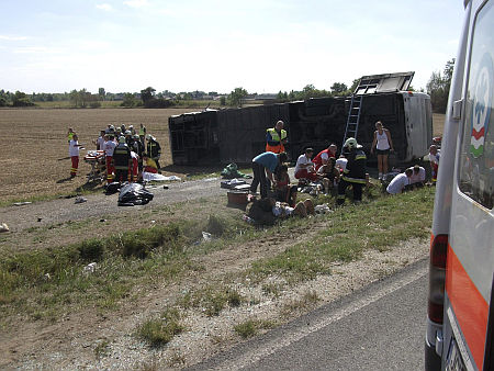 A győri női kosárlabdacsapat buszbalesete Kapuvárnál