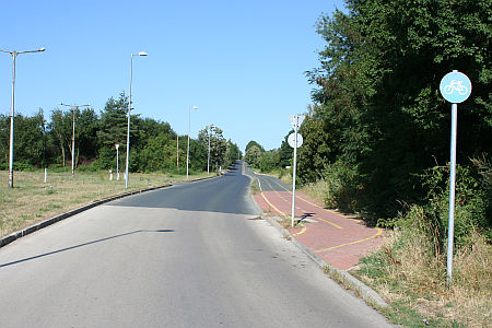 A Homok utcának ezt a szakaszát a kft. építette 