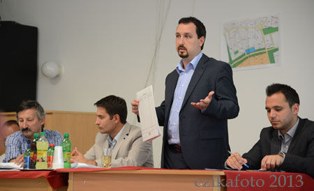 Lazáry Viktor a fórumon