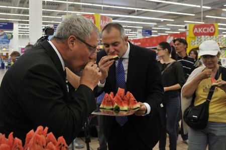 Magyar dinnye a Tescóban