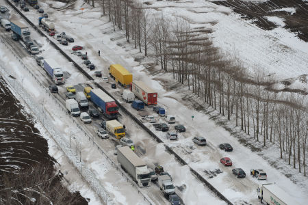 Légifotók a behavazott M1 autópályáról