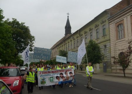 Pápa, családban jó