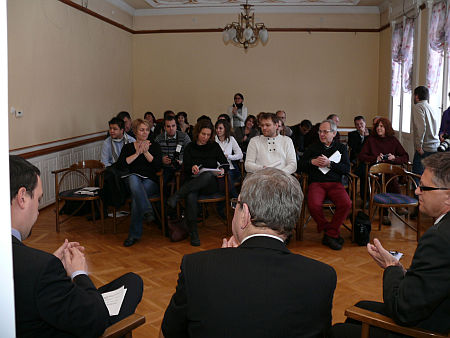 Agora sajtótájékoztató
