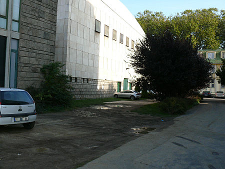 Rejtett zug a Sportház és az SZTK között
