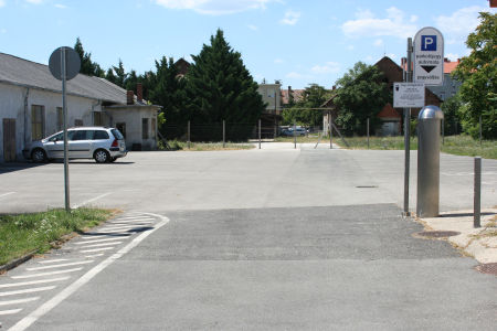 Vasút utca 15. területén kialakított parkolók