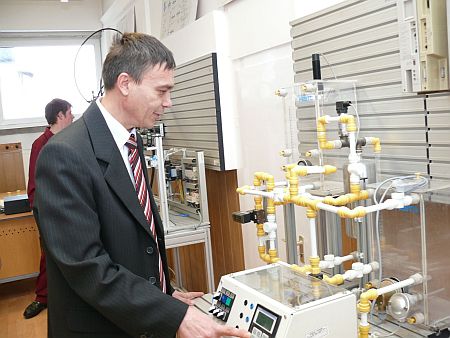 Mechatronikai laboravató Szombathelyen