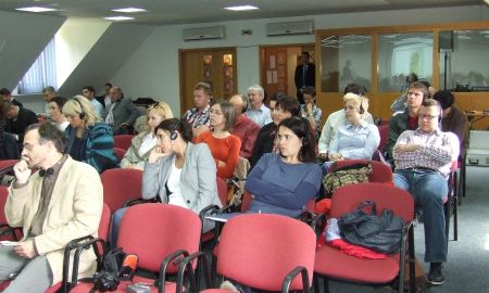 Konferencia a hármashatárról
