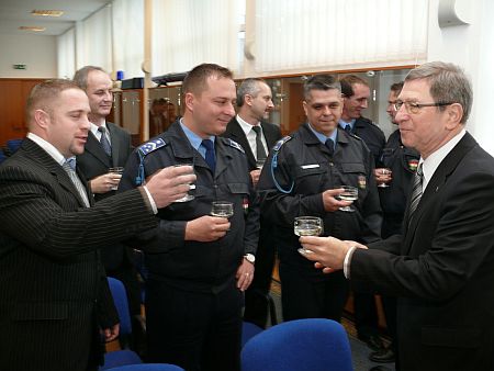 Jutalomosztás rendőröknek